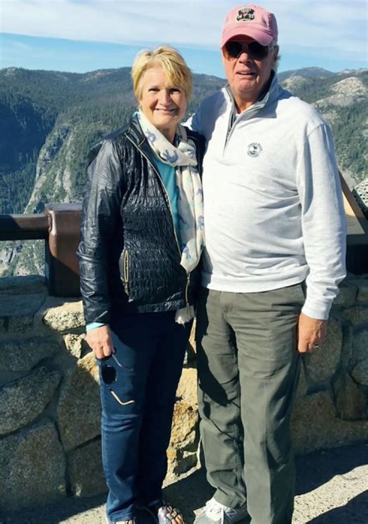 
After Harrowing Escape from Island in Hurricane Ian’s Path, Couple Can’t Wait to Go Home: ‘It’s Paradise’ 