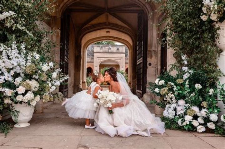 Anna Hansen Age Gap With Lance Armstrong, Unseen Wedding Photos