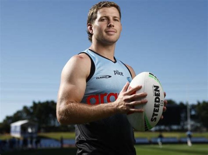 
Blayke Brailey Girlfriend: Is Cronulla-Sutherland Sharks Hooker In A Relationship? Everything To Know About 