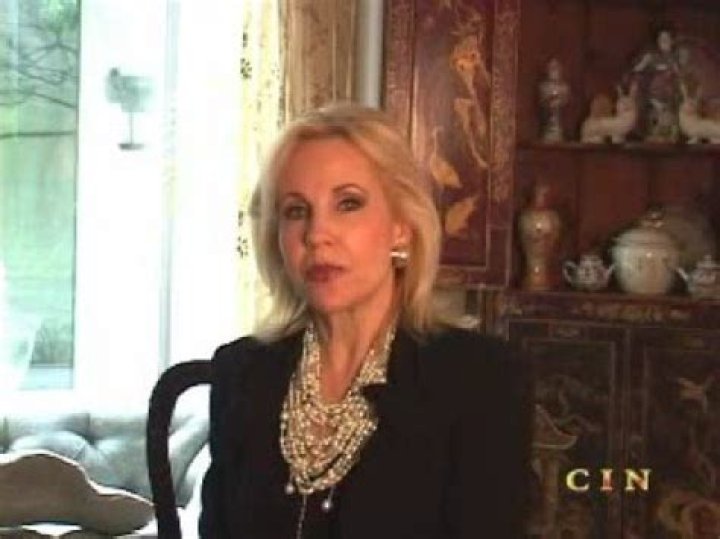 Carolyn Farb Net Worth