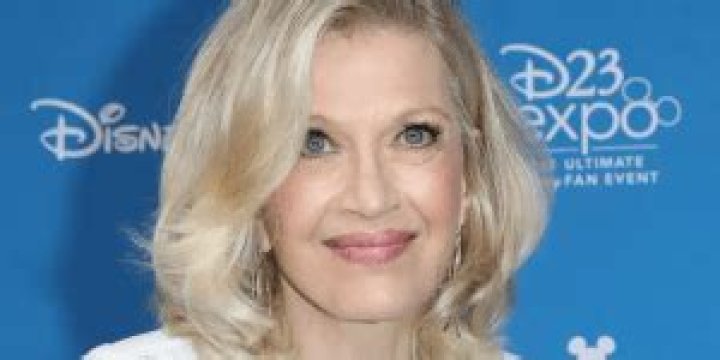 
Diane Sawyer Height, Weight, Net Worth, Age, Birthday, Wikipedia, Who, Nationality, Biography 