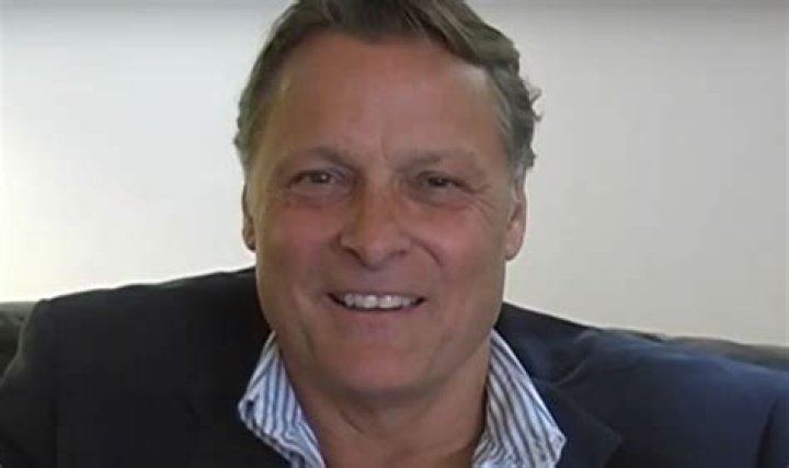 Douglas Barr Net Worth