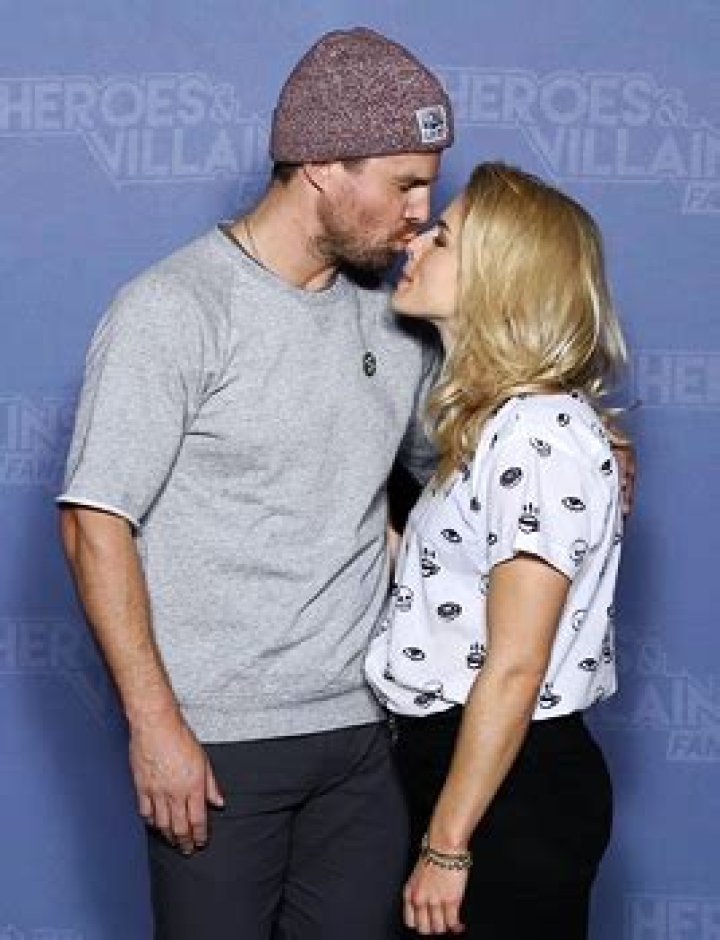 Emily Bett Rickards Height, Age, Boyfriend, Biography, Wiki, Net Worth