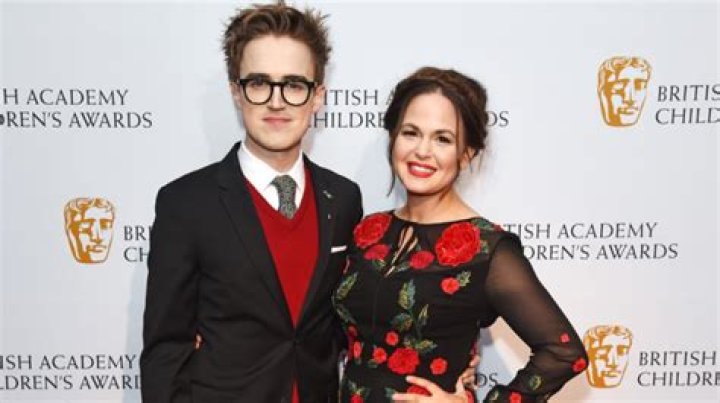 
Giovanna Fletcher Height, Age, Husband, Biography, Wiki, Net Worth 
