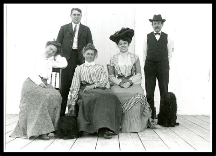 
“I’ve The Most Supportive Family” DJ Cuppy Says As Her Mom And Sister Joined Her In UK Tour 