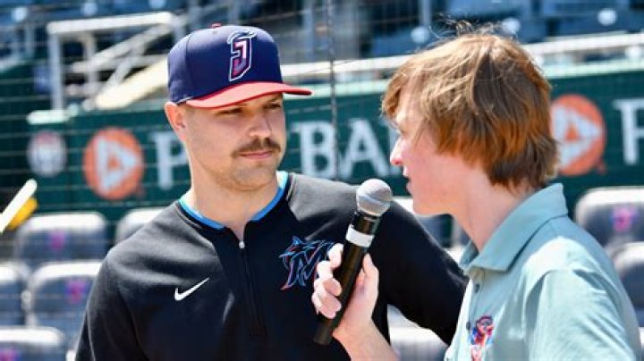 Janson Junk Net Worth: Details About Contract, Stats, Baseball, Salary - SarkariResult