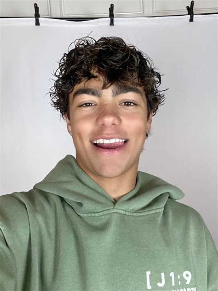 Joe B. Barton Net Worth