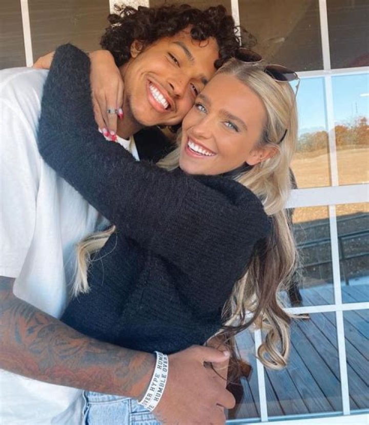 Mackenzie Grimsley Net Worth 2022 Compared With Braden Galloway As The Couple Gets Engaged!