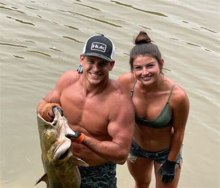 Marina Mogilko Bio, Wiki, Age, Height, Parents, Husband, Youtube, and Net Worth.