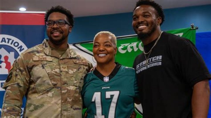 Meet Nakobe Dean Parents Neketta & Byron Dean- Details To Know About NFL Draft Player