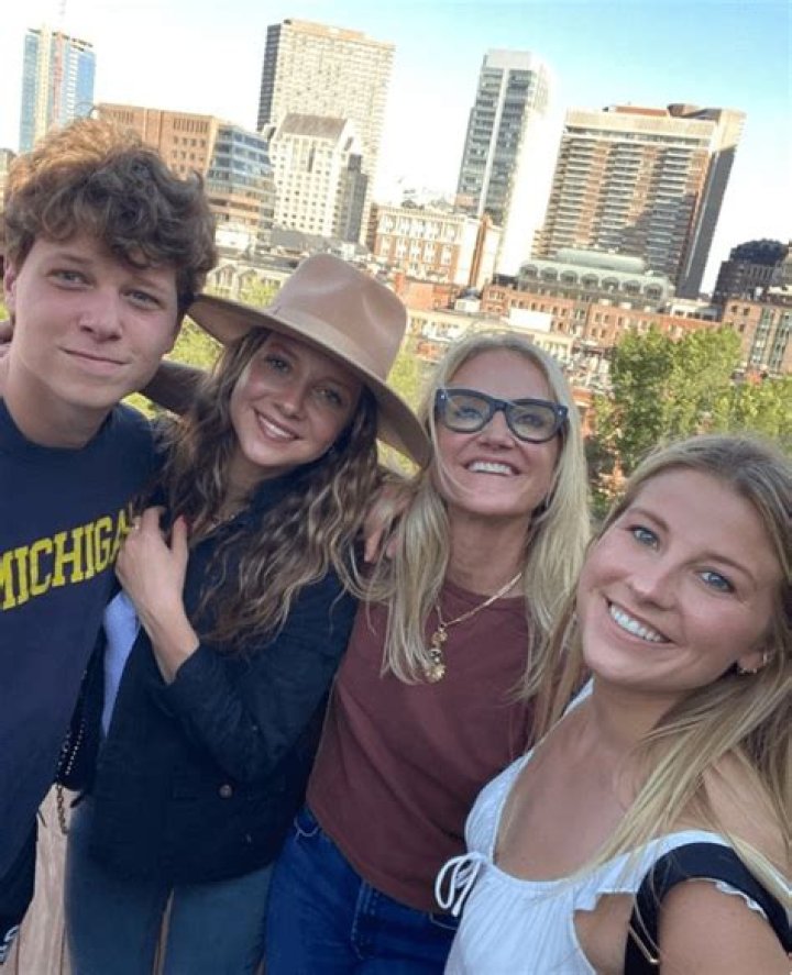 Mel Street Net Worth