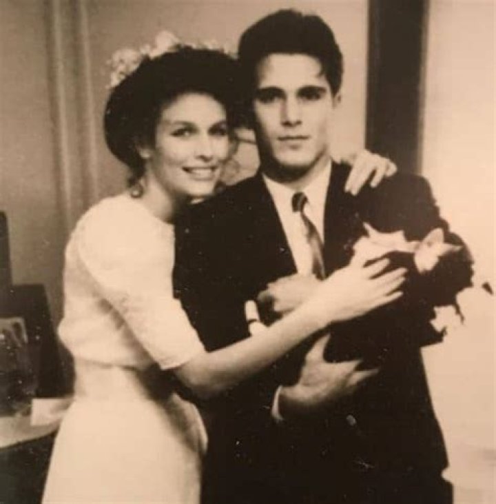 Michael Schoeffling Net Worth, Salary, Career, Married, Facts, Wiki-Bio