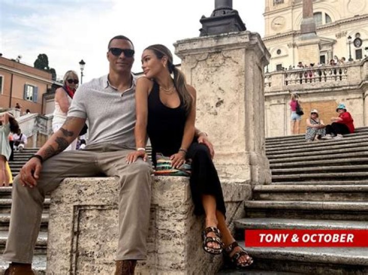 October Gonzalez – What To Know About Tony Gonzalez’s Wife