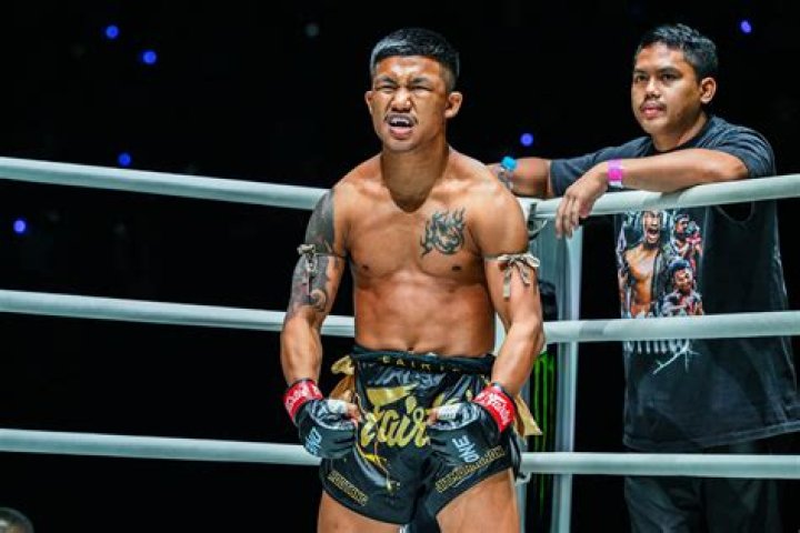 Rodtang Jitmuangnon Bio, Wiki, Age, Height, Wife, ONE Championship, Salary, and Net Worth