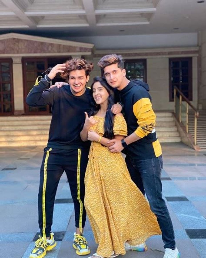 
Sameeksha Sud (TikTok Star) Biography, Age, Boyfriend, Height, Net Worth 