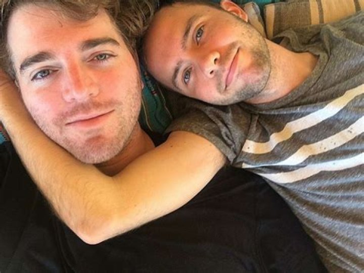 Shane Dawson Net Worth, Boyfriend, Partner, Brother, Height, Bio