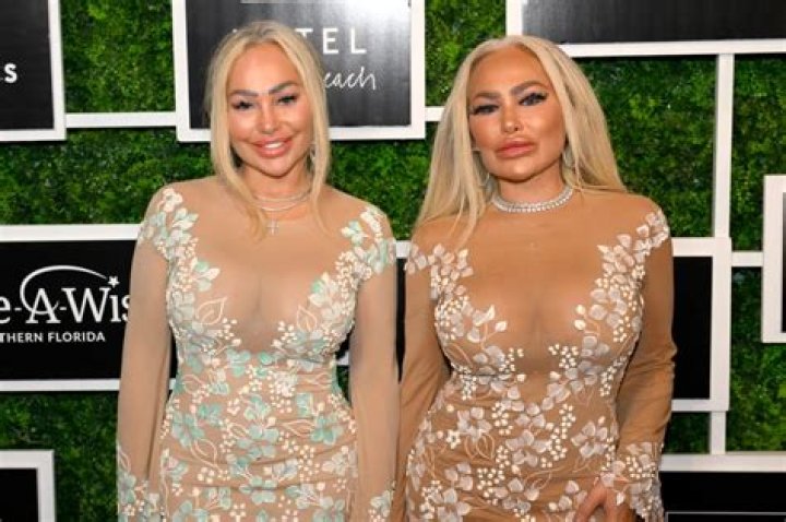 Stacey Silva (Darcey Silva’s sister) – Bio, Age, Facts, Husband, Net Worth, Height, Ethnicity, Measurements, Parents, Height, Family, Kids, Birthday