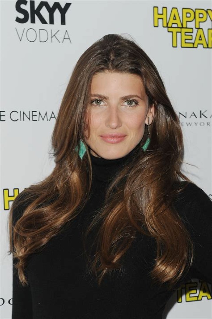 
Victoria Alves Height, Weight, Net Worth, Age, Birthday, Wikipedia, Who, Nationality, Biography 