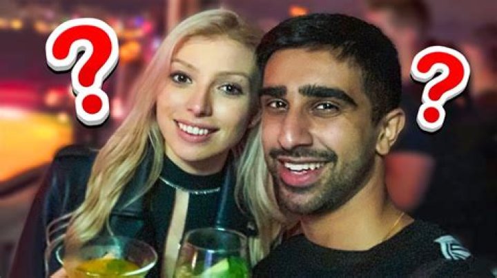 Vik Sidemen Girlfriend Ellie Harlow – Is Vikkstar123 Engaged To His Gf?