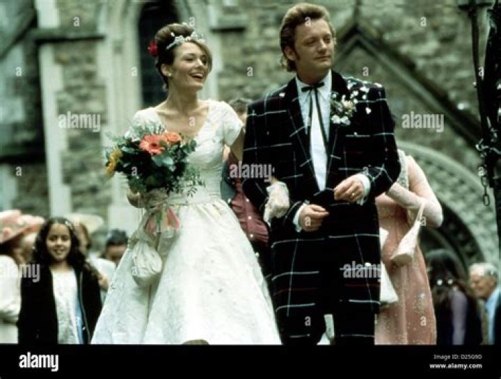 Was Douglas Henshall married before? Has Douglas Henshall any children?