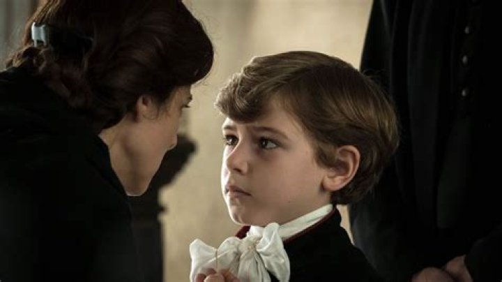 Who is Angela Jasmin Donis? University of Chicago Student Captured Removing Posters of Kidnapped Israeli Children on Film - SarkariResult