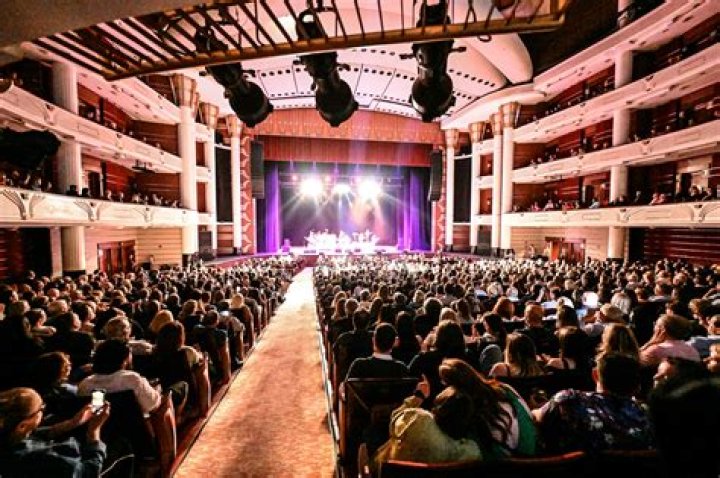 Who Is Layna Lazar? Know About VTuber Layna Lazar Gender, Net Worth, Wiki, Parents Details - SarkariResult