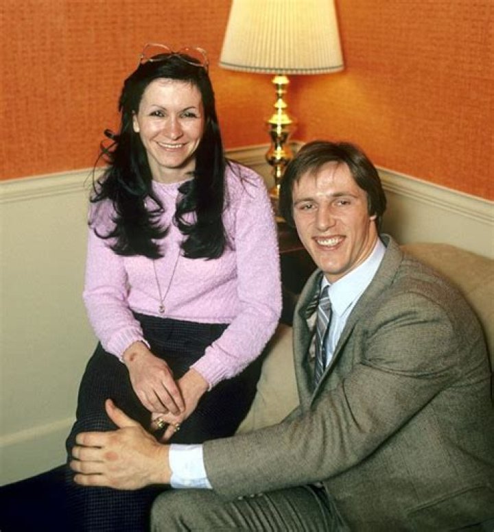 Who Is Lucie Bossy? Details To Know About The Wife And Family Of Mike Bossy