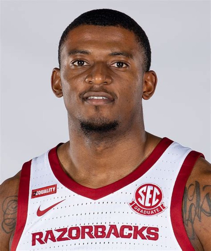 
Who Is Trey Wade? Arkansas Razorbacks Center Parents Ethnicity And Biography 