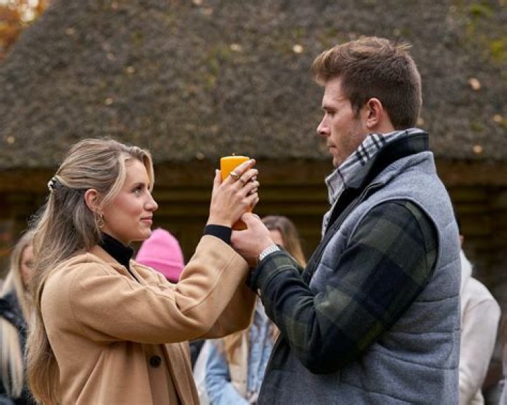 
“Why is Zach whispering?”: The Bachelor fans react to Zach and Kaity’s date night at the museum 